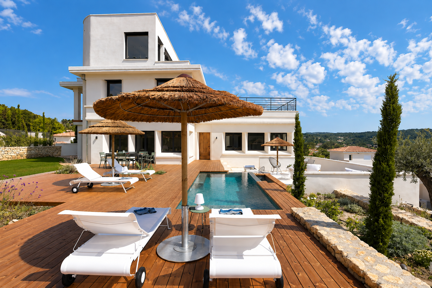 Maison d’architecte avec piscine et terrasse en Provence